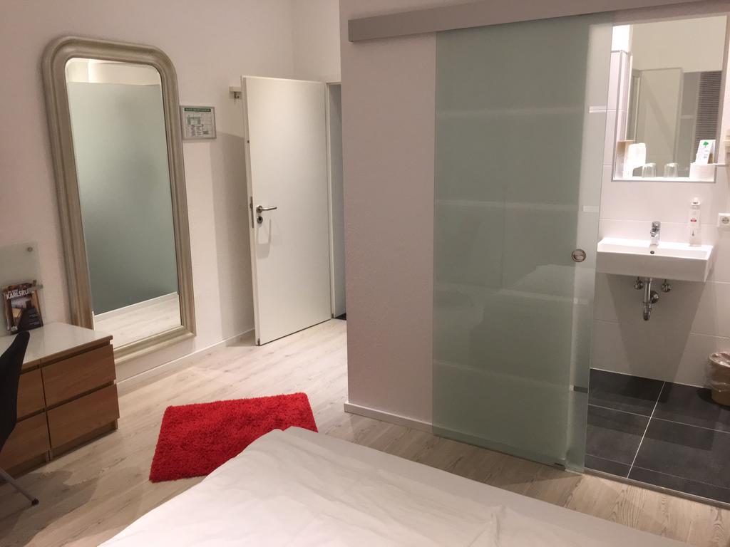 Hotel Barbarossa Karlsruhe Stadtmitte Cameră foto